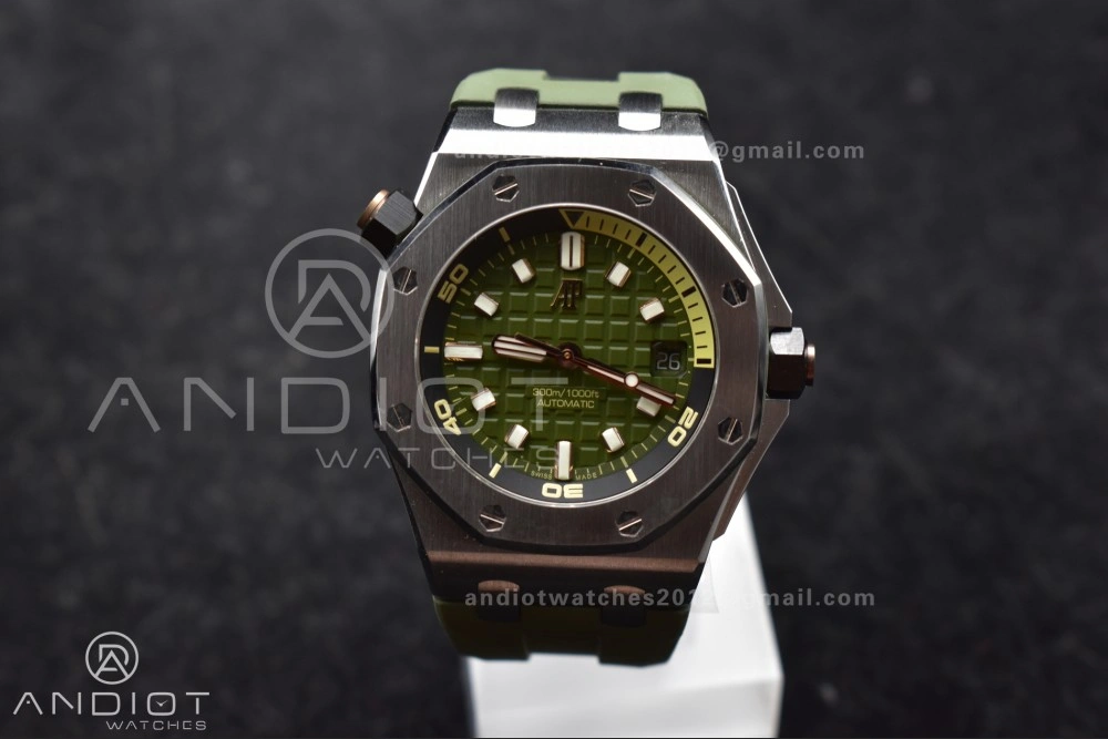 Royal Oak Offshore Diver 15720 SS APSF 1:1 Best Edition Green Dial on Green Rubber Strap A4308 Super Clone