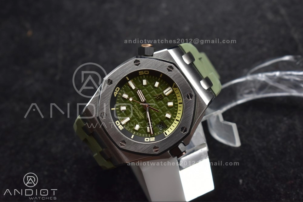 Royal Oak Offshore Diver 15720 SS APSF 1:1 Best Edition Green Dial on Green Rubber Strap A4308 Super Clone