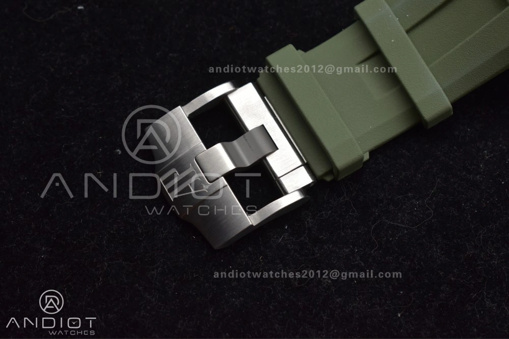 Royal Oak Offshore Diver 15720 SS APSF 1:1 Best Edition Green Dial on Green Rubber Strap A4308 Super Clone