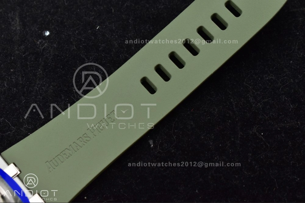 Royal Oak Offshore Diver 15720 SS APSF 1:1 Best Edition Green Dial on Green Rubber Strap A4308 Super Clone