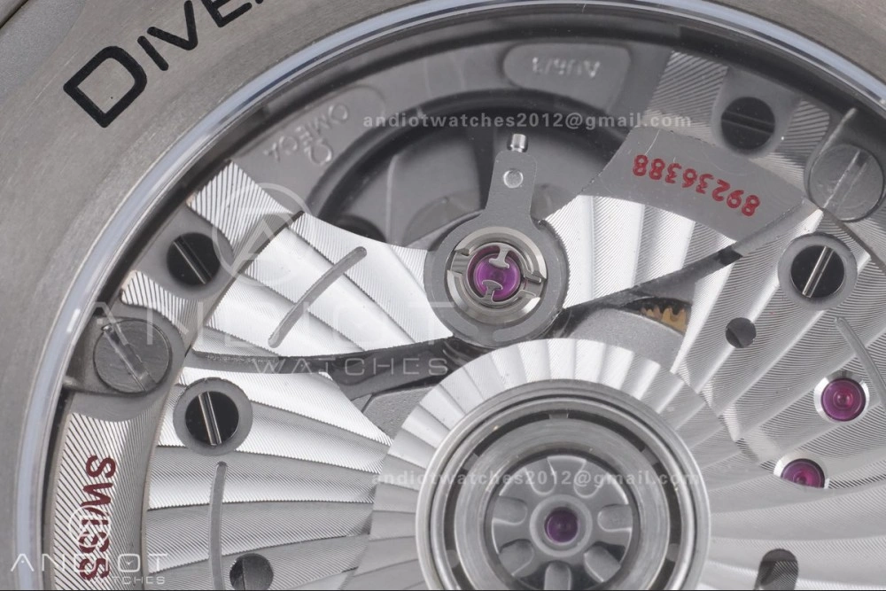 Seamaster 300M Diver Rose Gold VSF 1:1 Best Edition Green Dial on Mesh Bracelet A8806