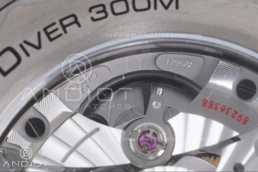 Seamaster 300M Diver Rose Gold VSF 1:1 Best Edition Green Dial on Mesh Bracelet A8806