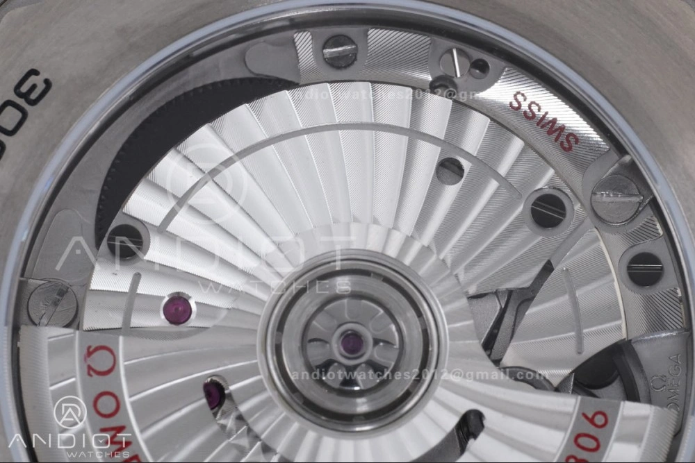 Seamaster 300M Diver Rose Gold VSF 1:1 Best Edition Green Dial on Mesh Bracelet A8806