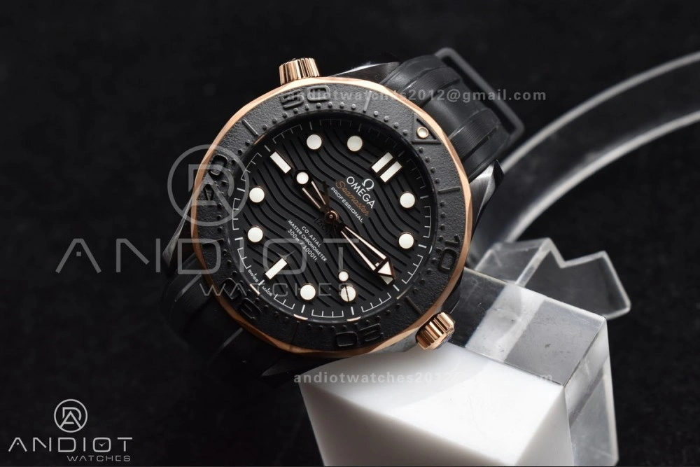 Seamaster 300m 43.5mm Black Ceramic VSF 1:1 Best Edition Black Dial RG Bezel on Black Rubber Strap A8806