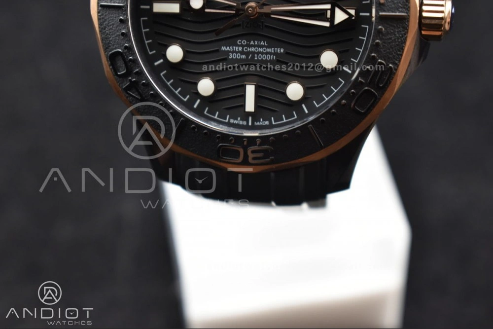 Seamaster 300m 43.5mm Black Ceramic VSF 1:1 Best Edition Black Dial RG Bezel on Black Rubber Strap A8806