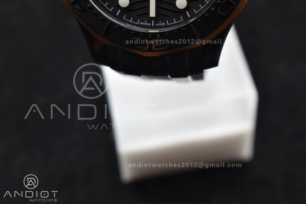 Seamaster 300m 43.5mm Black Ceramic VSF 1:1 Best Edition Black Dial RG Bezel on Black Rubber Strap A8806