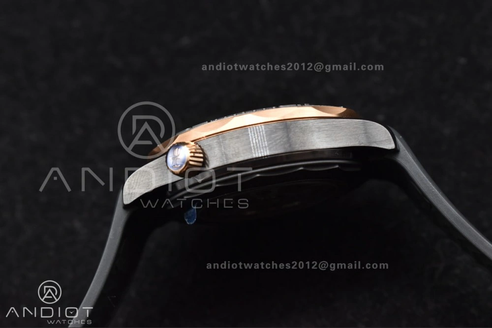 Seamaster 300m 43.5mm Black Ceramic VSF 1:1 Best Edition Black Dial RG Bezel on Black Rubber Strap A8806