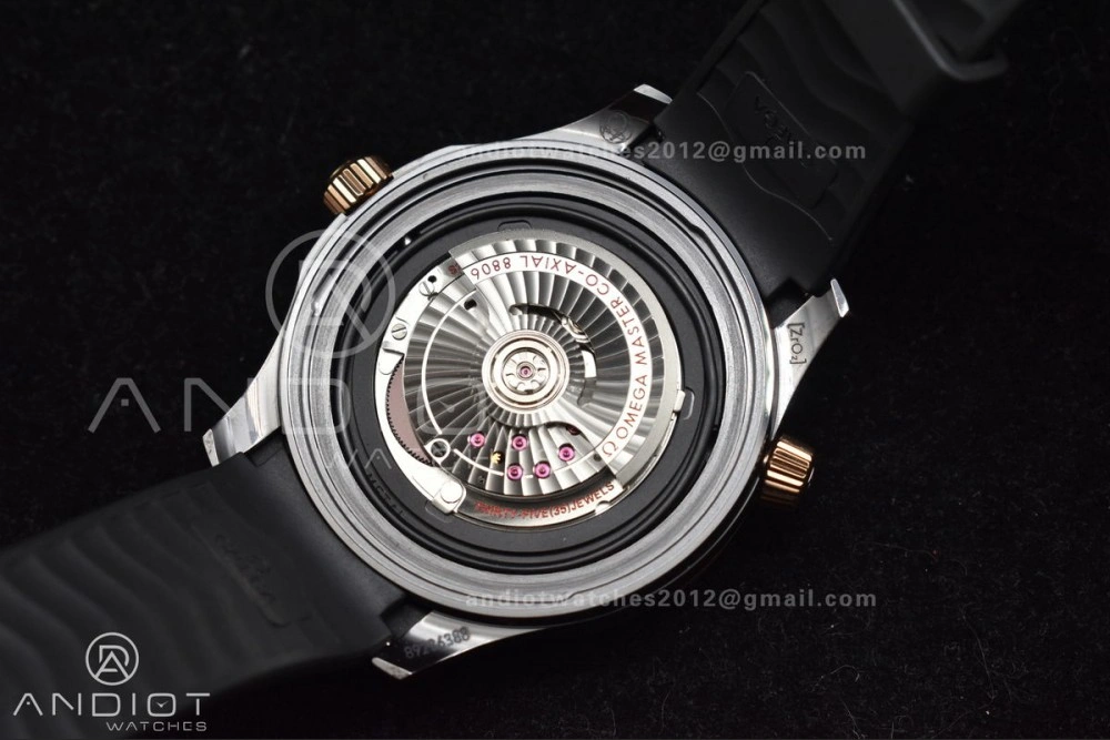 Seamaster 300m 43.5mm Black Ceramic VSF 1:1 Best Edition Black Dial RG Bezel on Black Rubber Strap A8806