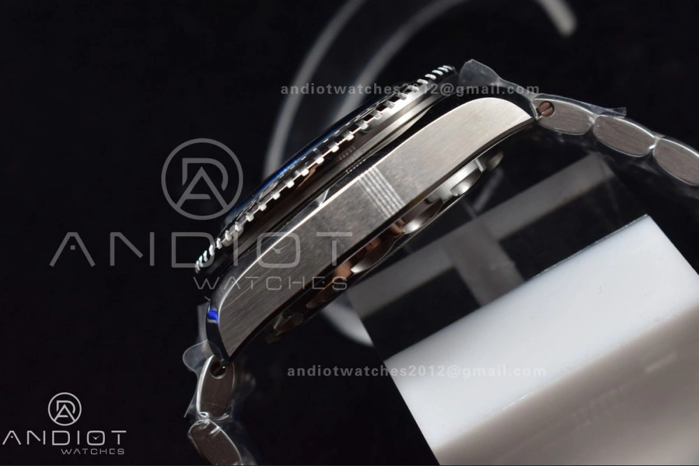 Seamaster 6000M Ultra Deep SS SBF 1:1 Best Edition Deep Blue Dial on SS Bracelet A8912 Super Clone