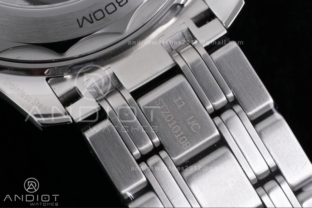 Seamaster Diver 300M Black Ceramic Bezel V4 VSF 1:1 Best Edition White Dial On SS Bracelet Super Clone Asian 8806