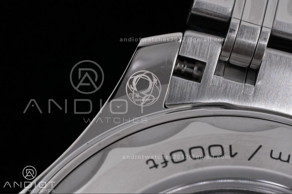 Seamaster Diver 300M Black Ceramic Bezel V4 VSF 1:1 Best Edition White Dial On SS Bracelet Super Clone Asian 8806