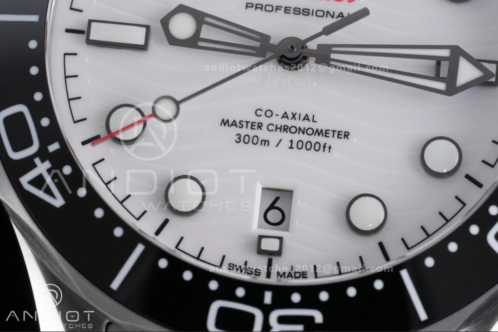 Seamaster Diver 300M Black Ceramic Bezel V4 VSF 1:1 Best Edition White Dial On SS Bracelet Super Clone Asian 8806