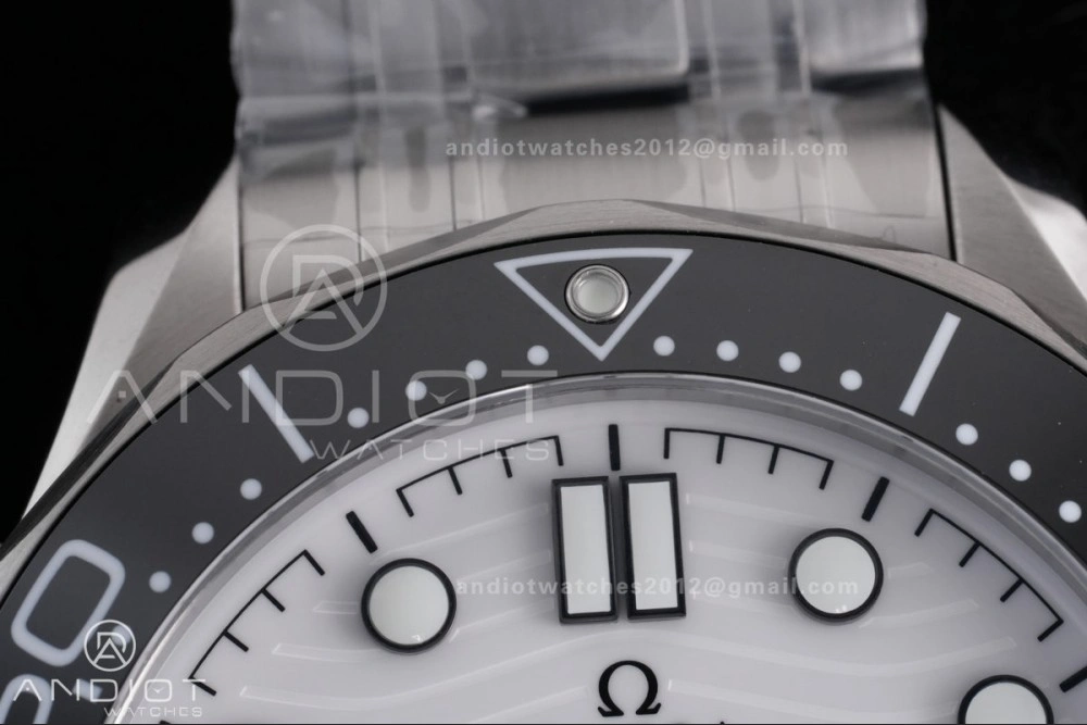 Seamaster Diver 300M Black Ceramic Bezel V4 VSF 1:1 Best Edition White Dial On SS Bracelet Super Clone Asian 8806