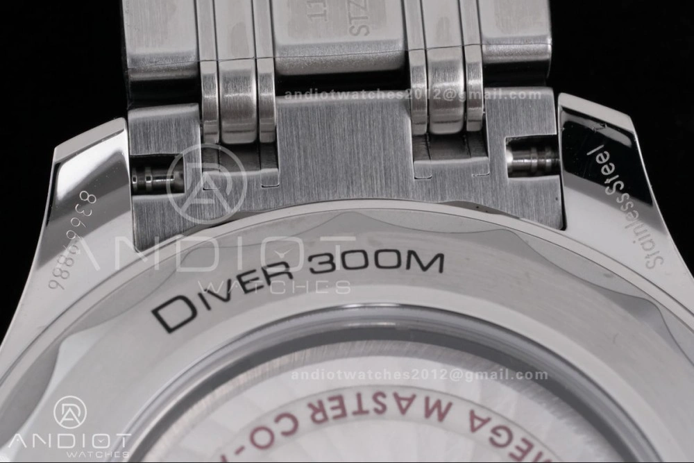 Seamaster Diver 300M Green Ceramic Bezel V4 VSF 1:1 Best Edition Green Dial On SS Bracelet Super Clone Asian 8800