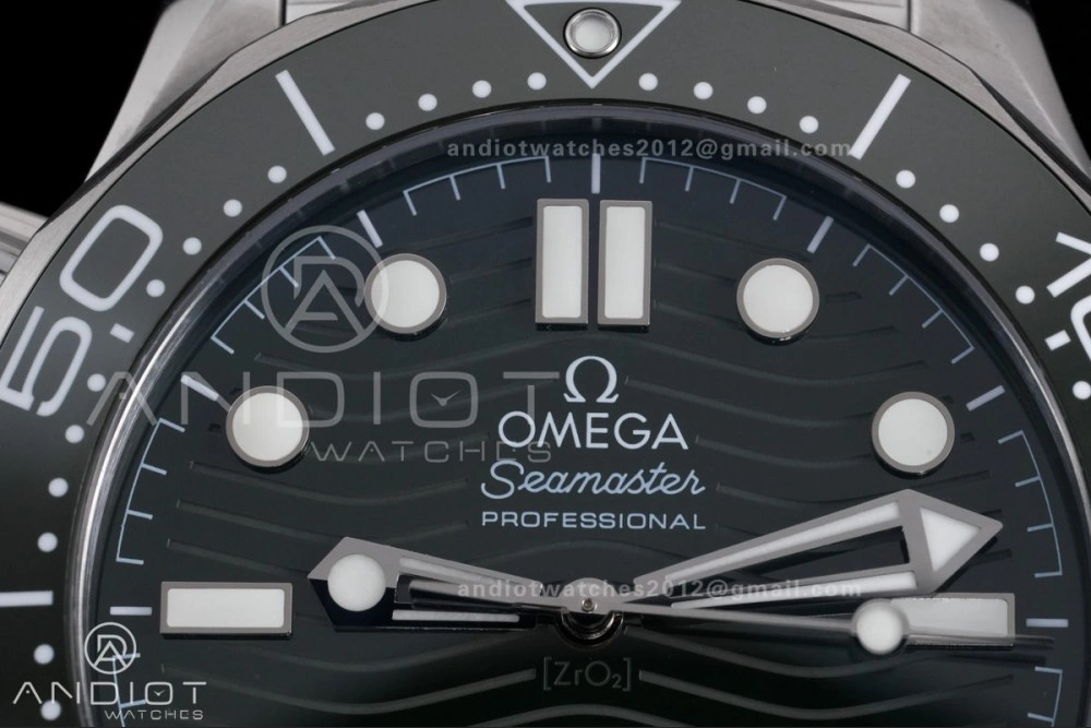 Seamaster Diver 300M Green Ceramic Bezel V4 VSF 1:1 Best Edition Green Dial On SS Bracelet Super Clone Asian 8800