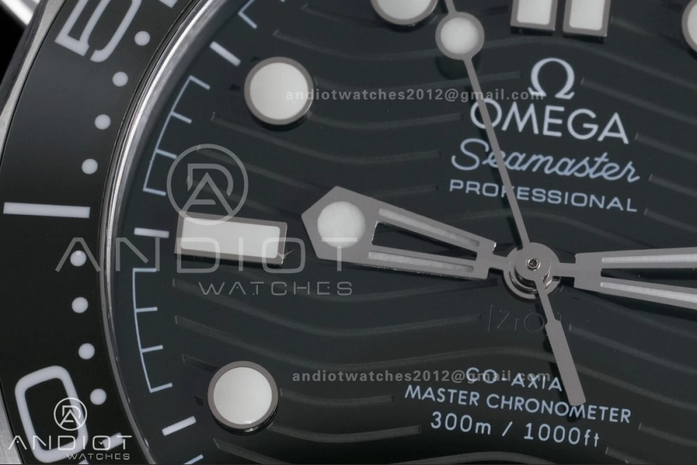 Seamaster Diver 300M Green Ceramic Bezel V4 VSF 1:1 Best Edition Green Dial On SS Bracelet Super Clone Asian 8800