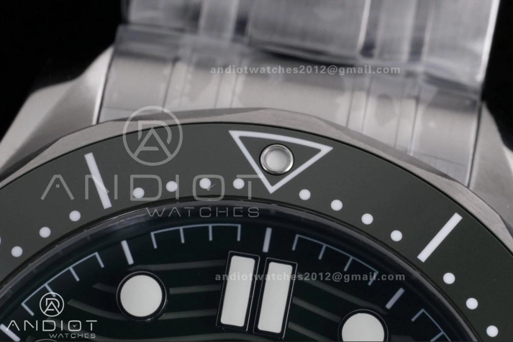 Seamaster Diver 300M Green Ceramic Bezel V4 VSF 1:1 Best Edition Green Dial On SS Bracelet Super Clone Asian 8800