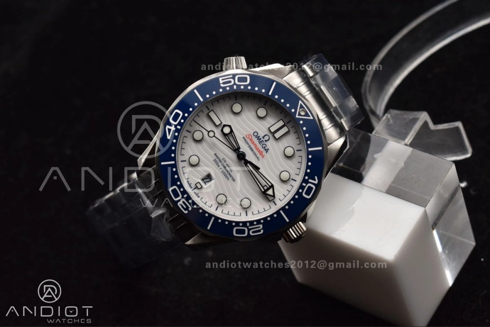 Seamaster Diver 300M SS Blue Ceramic Bezel VSF 1:1 Best Edition White Dial on SS Bracelet A2824