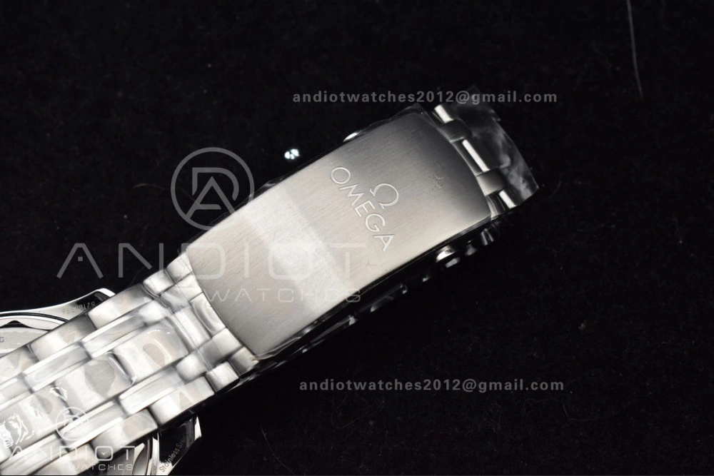 Seamaster Diver 300M SS Blue Ceramic Bezel VSF 1:1 Best Edition White Dial on SS Bracelet A2824