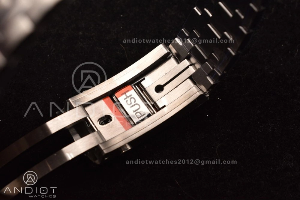 Seamaster Diver 300M SS Blue Ceramic Bezel VSF 1:1 Best Edition White Dial on SS Bracelet A2824