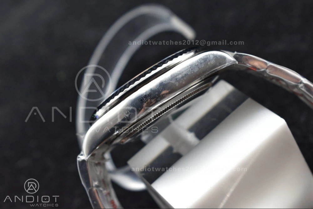 Skydweller SS TWF Best Edition White Dial on SS Bracelet