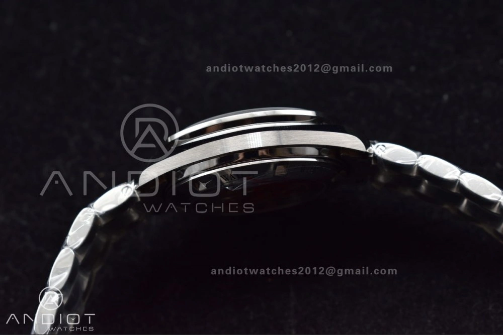 Speedmaster MoonWatch OMF SS Sapphire Crystal Black Dial on SS Bracelet Manual Winding Chrono Movement with Transparent Back