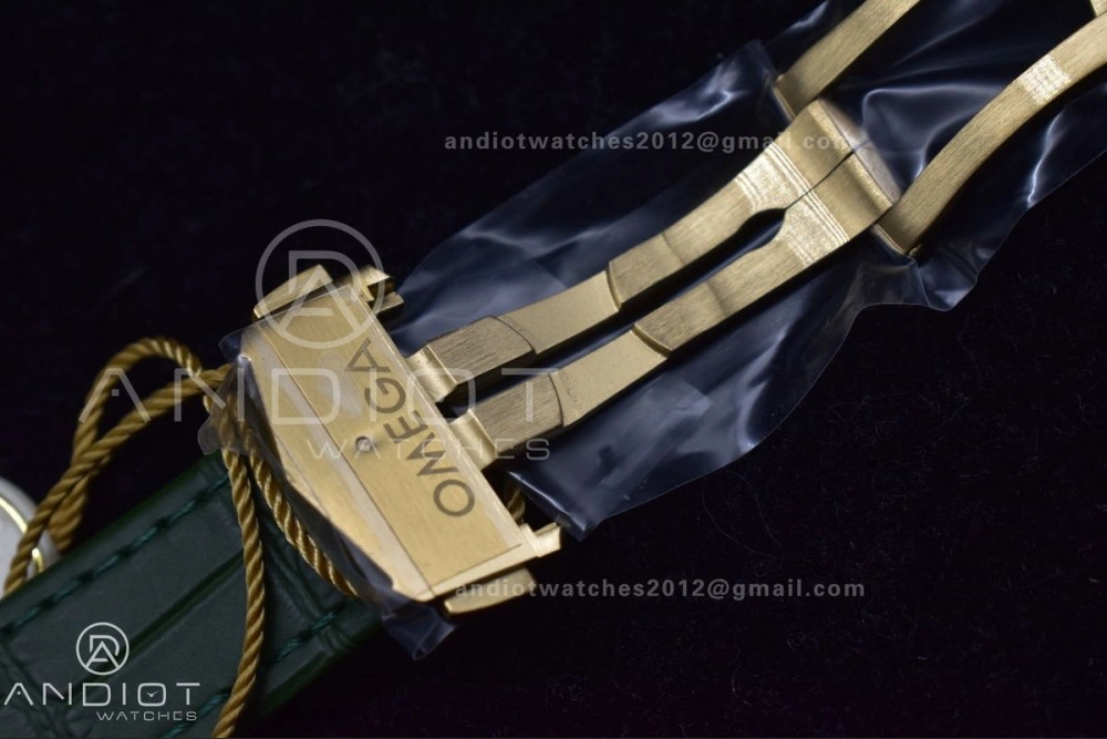 Speedmaster Moonwatch in Moonshine Gold YG RMF Best Edition Green Dial on Green Leather Strap Manual Chrono