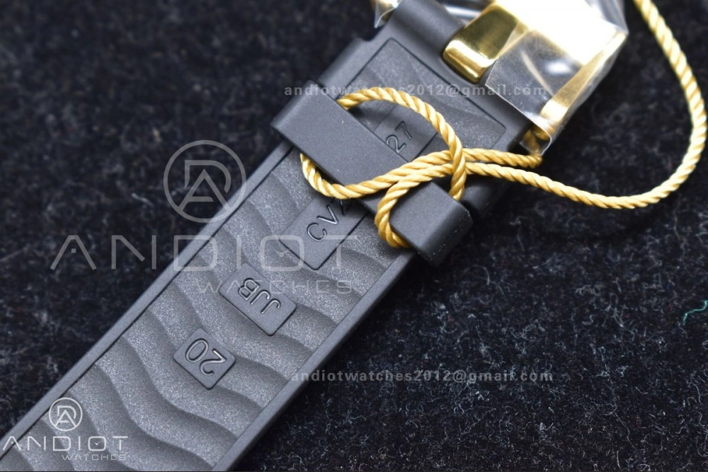 Speedmaster Moonwatch in Moonshine Gold YG RMF Best Edition YG Dial on Black Rubber Strap Manual Chrono