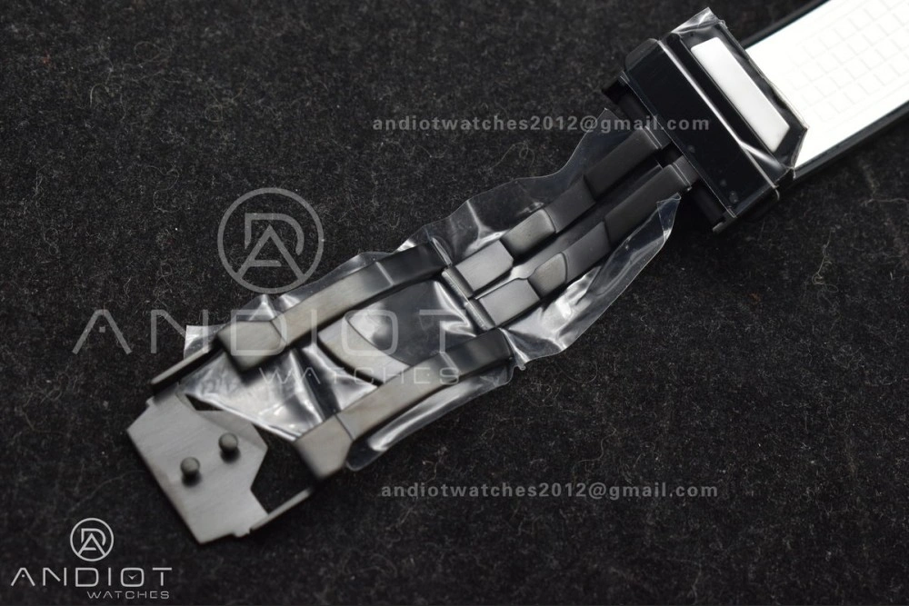 Square Bang Unico White Ceramic BBF 1:1 Best Edition on Rubber Strap A1280