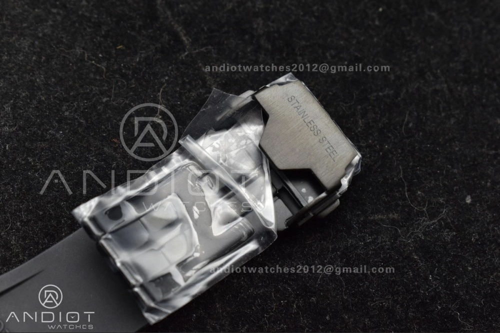 Square Bang Unico White Ceramic BBF 1:1 Best Edition on Rubber Strap A1280