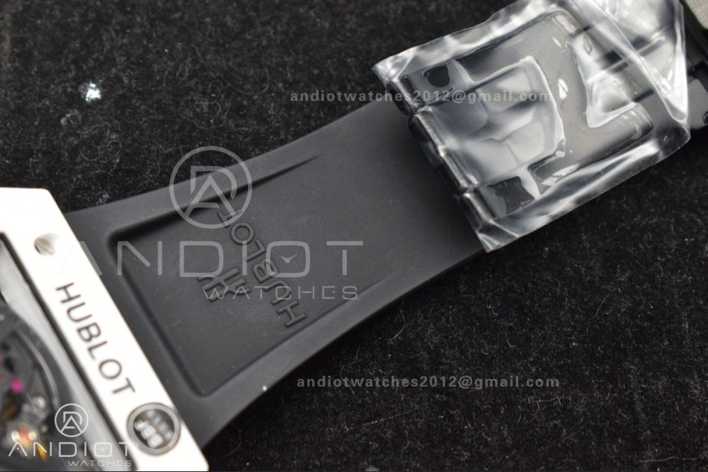 Square Bang Unico White Ceramic BBF 1:1 Best Edition on Rubber Strap A1280