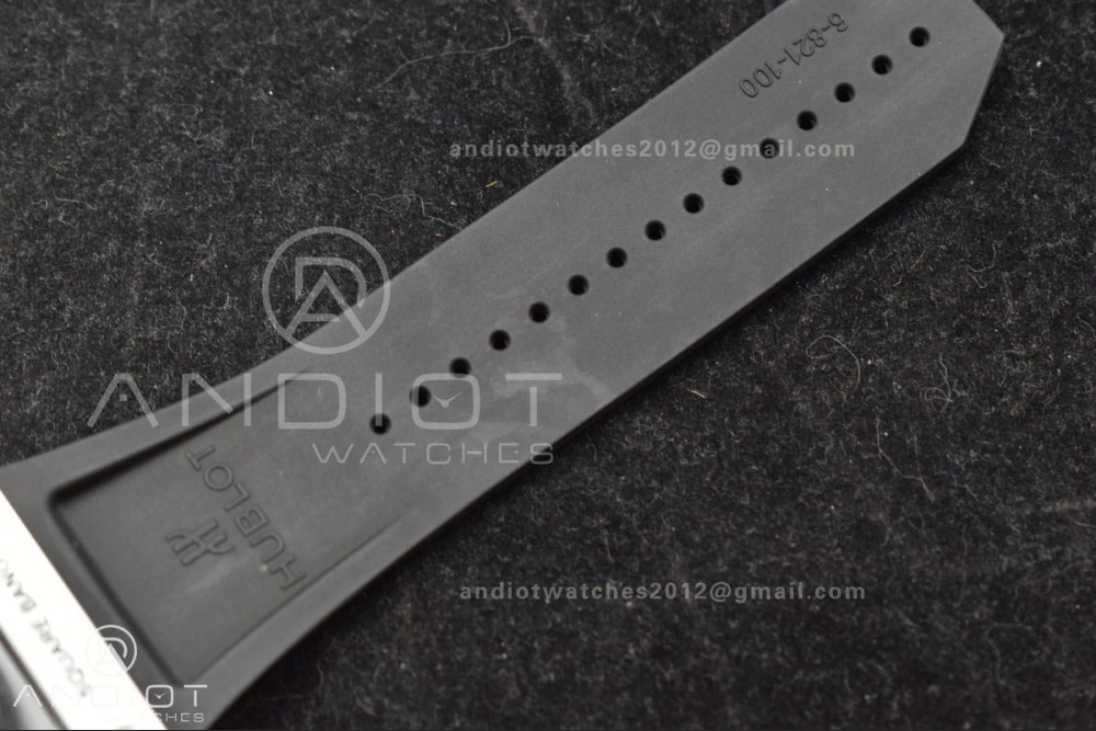 Square Bang Unico White Ceramic BBF 1:1 Best Edition on Rubber Strap A1280