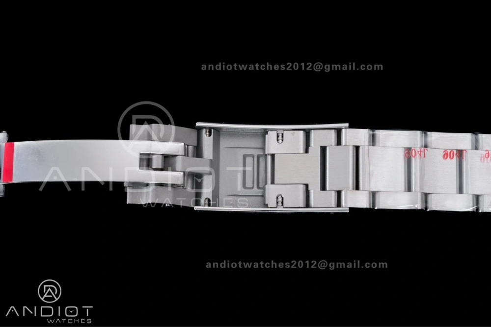 Submariner 116610 LV Green Ceramic Clean 904L 1:1 Hulk Best Edition On SS Bracelet SA3135