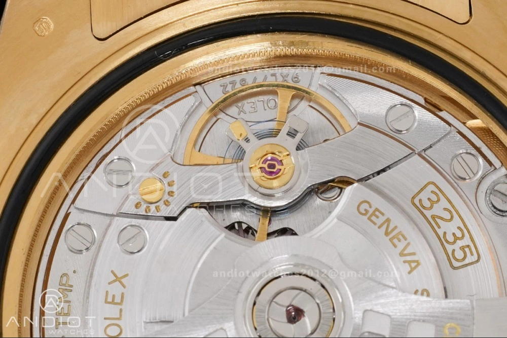 Submariner 126618 LN YG Clean 1:1 Best Edition Black Dial On YG Bracelet SH3235