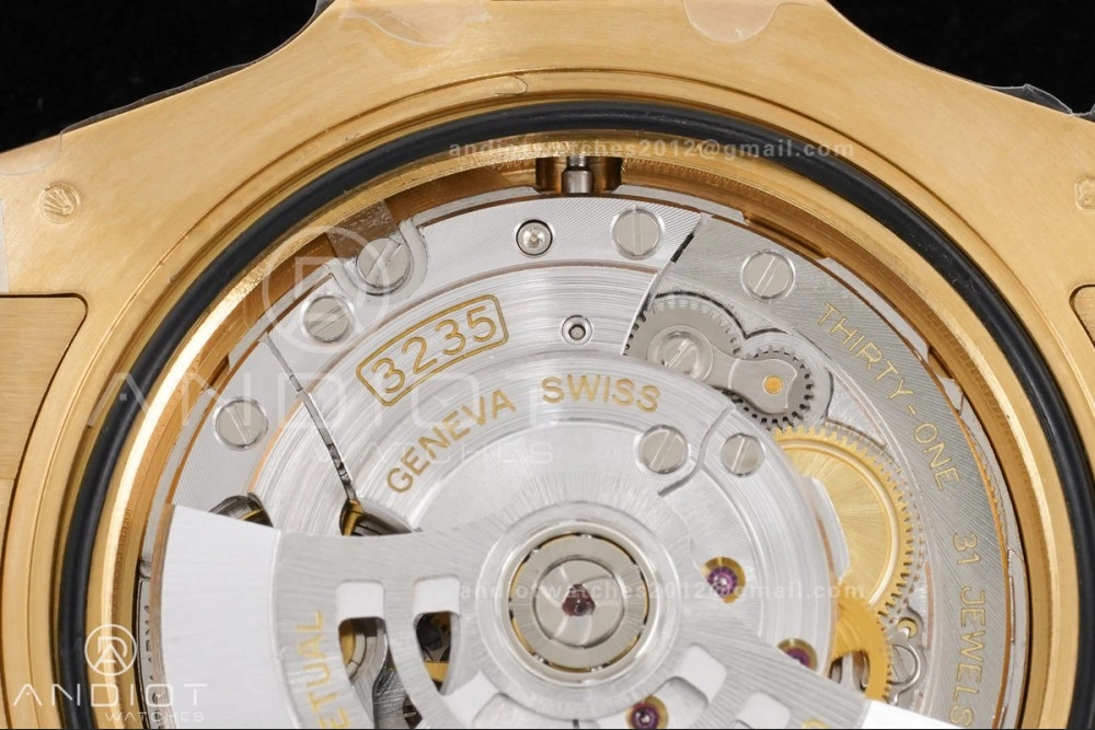 Submariner 126618 LN YG Clean 1:1 Best Edition Black Dial On YG Bracelet SH3235