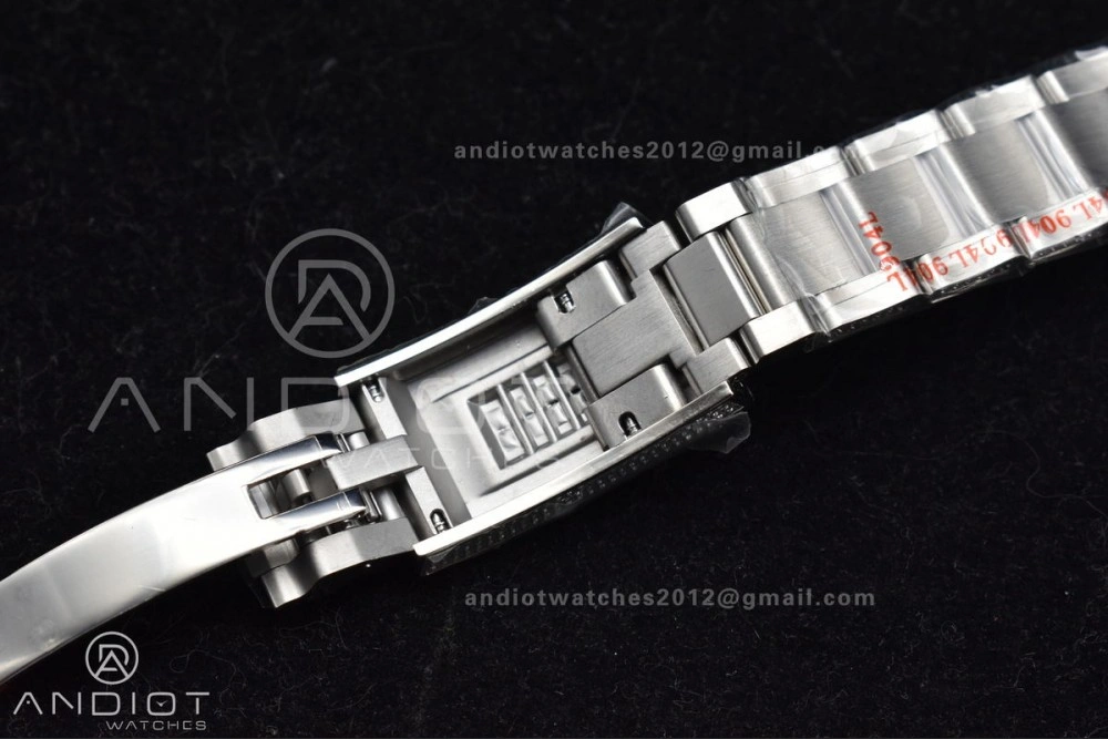 Submariner 40mm Full Diamonds SS AMGF Best Edition Green Dial on Bracelet on VR3135