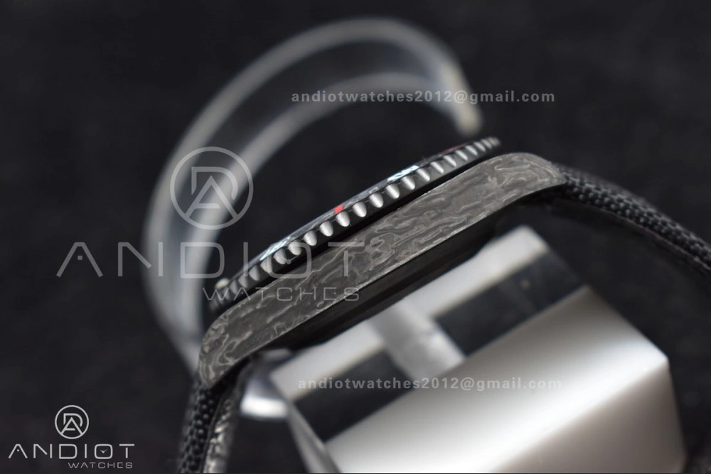 Submariner DIW Carbon VSF 1:1 Best Edition Black Red Dial on Black Nylon Strap VS3135
