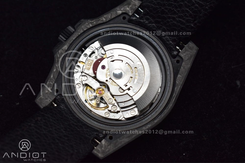 Submariner DIW Carbon VSF 1:1 Best Edition Black Red Dial on Black Nylon Strap VS3135