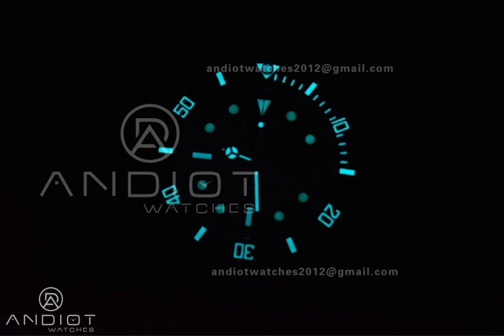 Submariner DIW Red Carbon VSF 1:1 Best Edition Black Dial on Black Nylon Strap VS3135