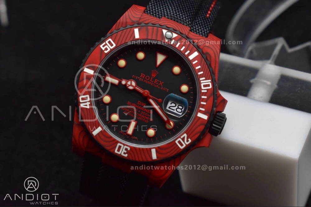 Submariner DIW Red Carbon VSF 1:1 Best Edition Black Dial on Black Nylon Strap VS3135