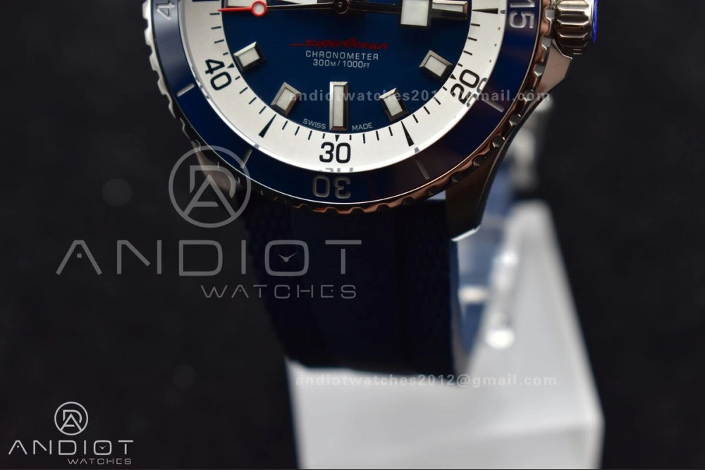 SuperOcean Automatic 42 SS BLSF 1:1 Best Edition Blue Dial on Blue Rubber Strap A2824