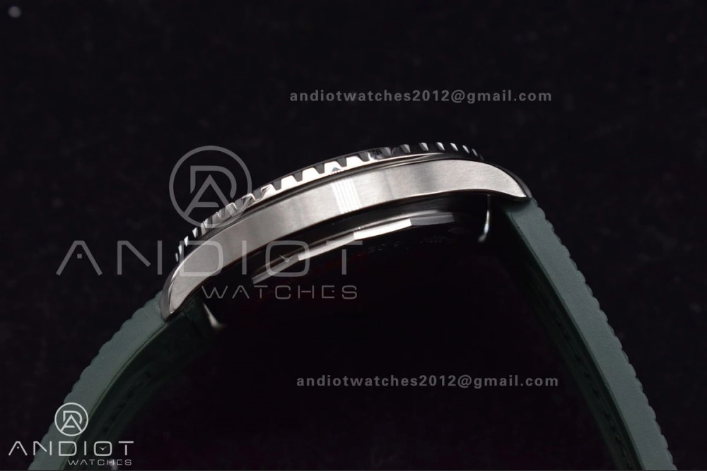 SuperOcean Automatic 42 SS BLSF 1:1 Best Edition Orange Dial on Green Rubber Strap A2824