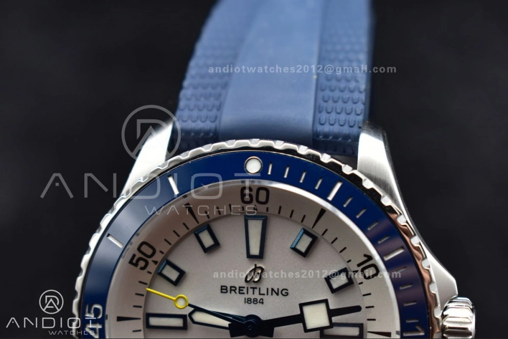 SuperOcean Automatic 42 SS BLSF 1:1 Best Edition White Dial on Blue Rubber Strap A2824