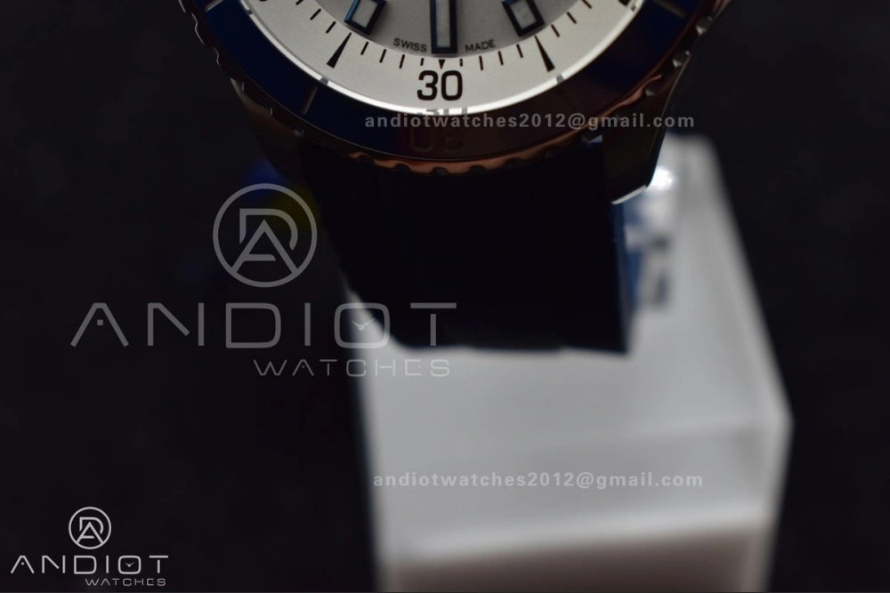 SuperOcean Automatic 42 SS BLSF 1:1 Best Edition White Dial on Blue Rubber Strap A2824