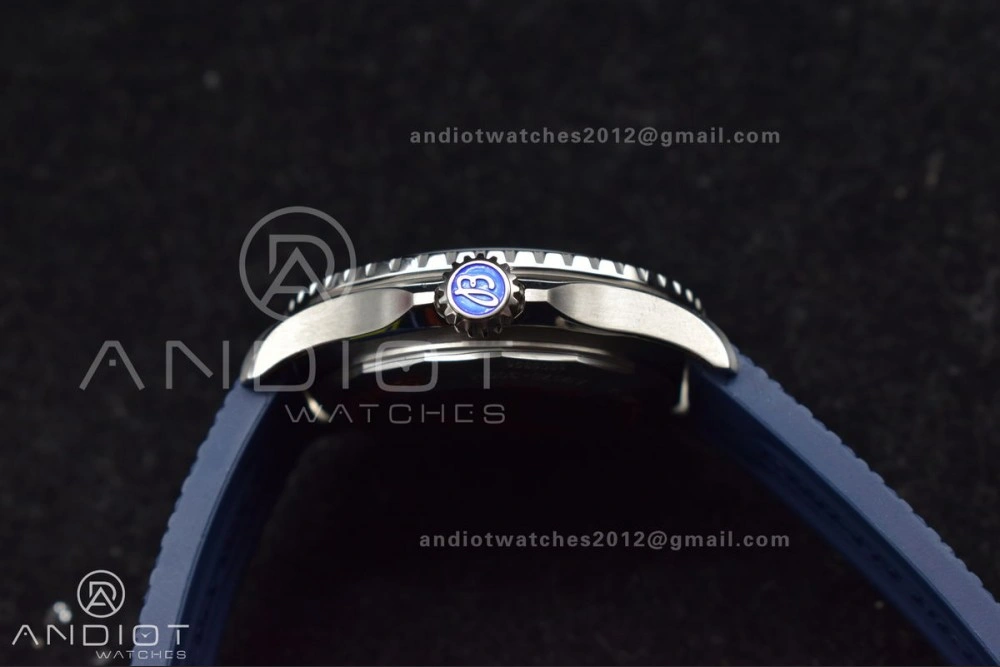 SuperOcean Automatic 42 SS BLSF 1:1 Best Edition White Dial on Blue Rubber Strap A2824