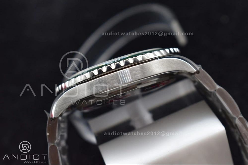 SuperOcean Automatic 44 TF 1:1 Best Edition Green Ceramic Bezel Green White Dial on SS Bracelet A2824