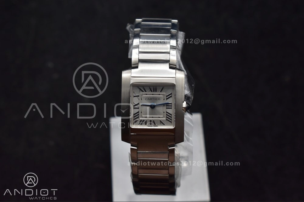 Tank Francaise Small SS KRF 1:1 Best Edition White Dial on SS Bracelet Ronda Quartz