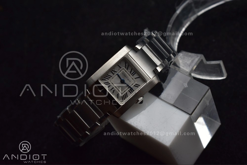 Tank Francaise Small SS KRF 1:1 Best Edition White Dial on SS Bracelet Ronda Quartz