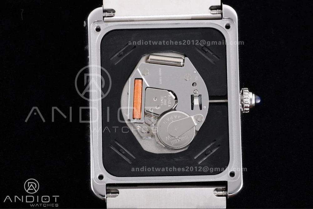 Tank Solo 27.5x34.8mm AF SS White Dial on SS Bracelet Ronda Quartz