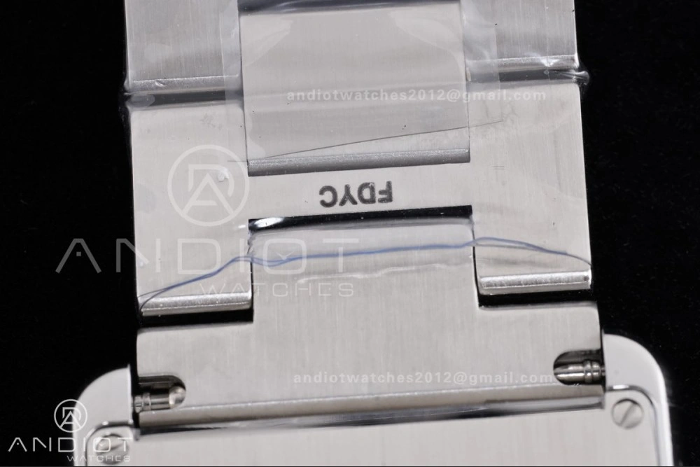 Tank Solo 27.5x34.8mm AF SS White Dial on SS Bracelet Ronda Quartz